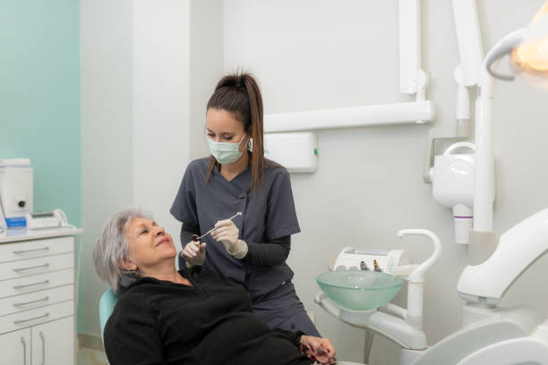 Best Cracked Tooth Emergency Dentist  in Roodhouse, IL